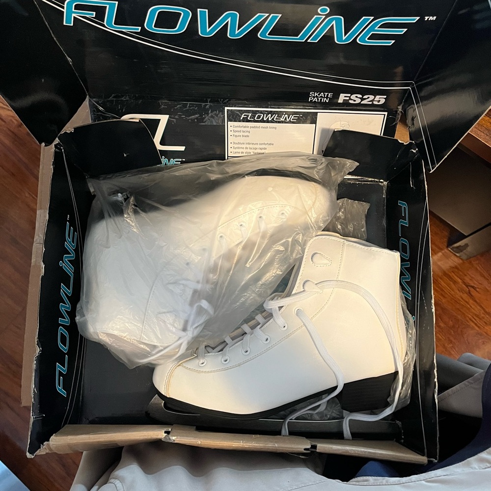 Never worn brand new ice skates! Size 9 but fit a size 10 foot